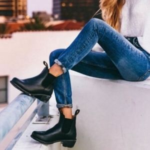 Blundstone 1671 Black Leather Heeled Chelsea Boots Size 6.5 New in Box